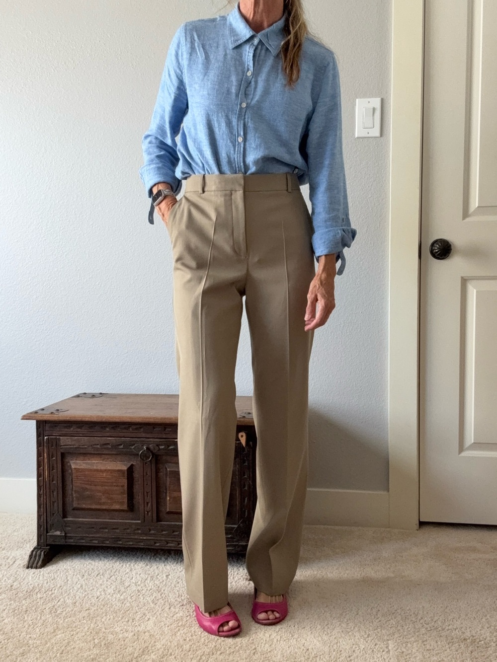 Aritzia Babaton Agency Pant in Khaki sz 6